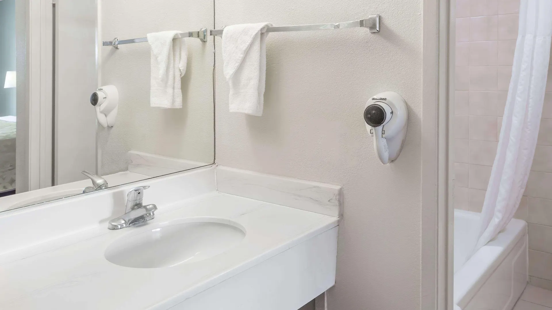 Hotel Days Inn By Wyndham In San Bernardino