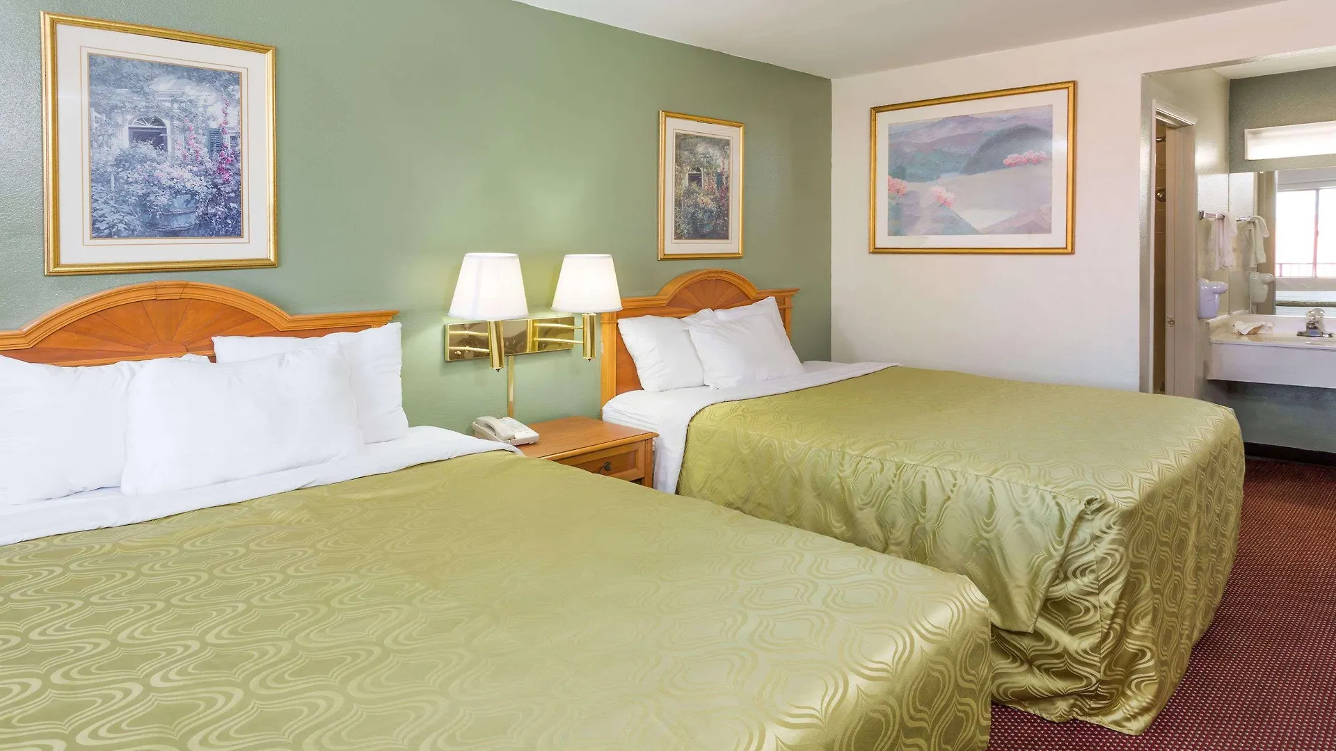 Days Inn By Wyndham In San Bernardino Hotel