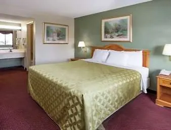 Days Inn By Wyndham In San Bernardino