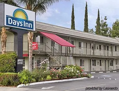 Days Inn By Wyndham In San Bernardino Hotel